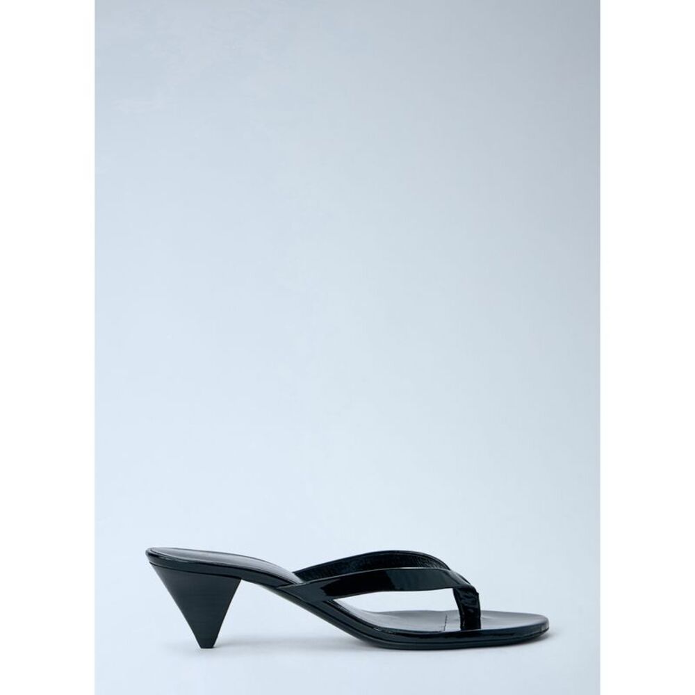 Jude Women Rooty Leather Thong Sandals